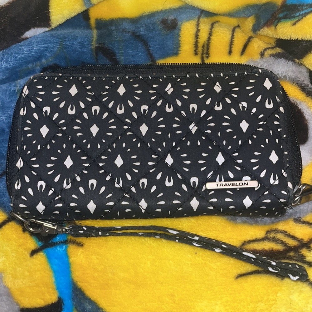 Travelon black and white wallet/wristlet